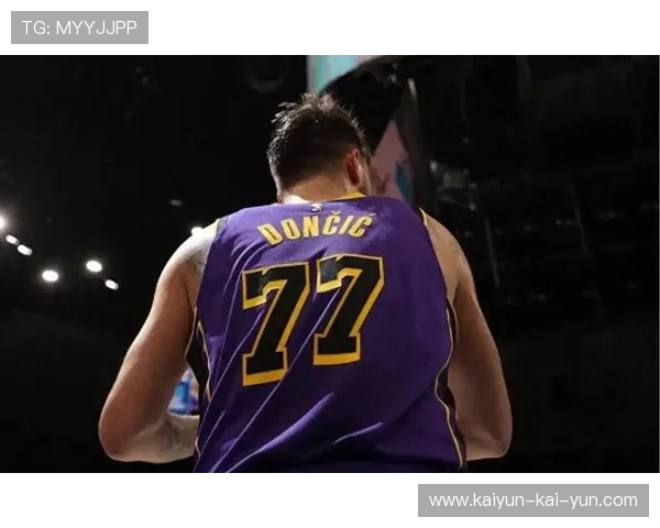 湖人客场击败独行侠完成赛季双杀,东契奇空砍33分 湖人客场击败独行侠完成赛季双杀,东契奇空砍33分